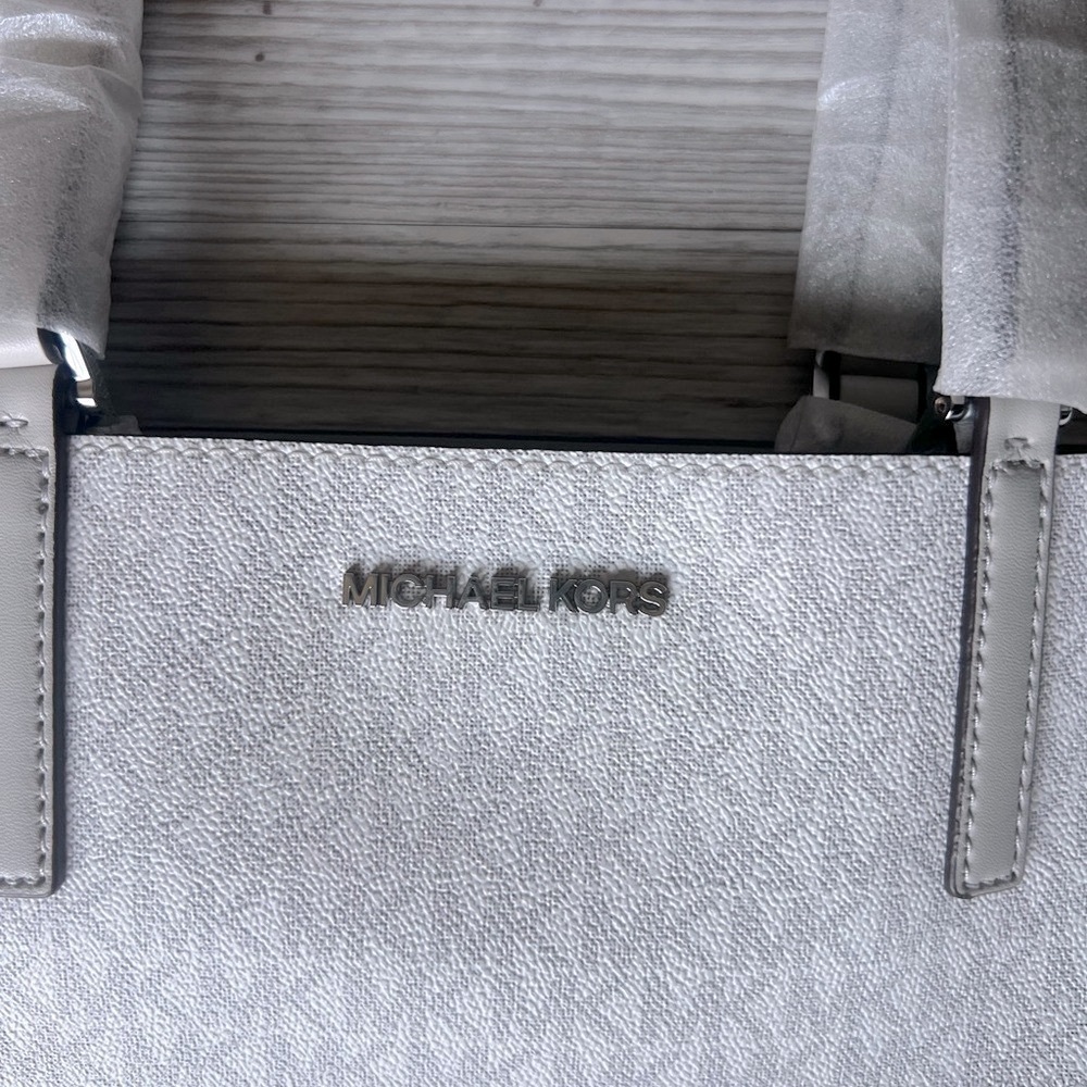MICHAEL KORS kelli large two-tone logo tote bag NWT - Picture 3 of 16